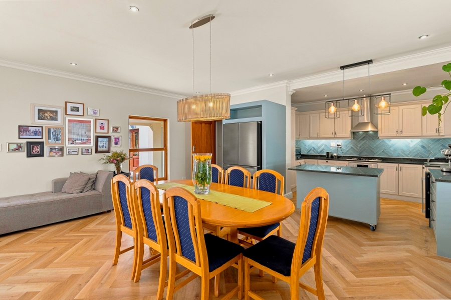 5 Bedroom Property for Sale in Croydon Vineyard Estate Western Cape